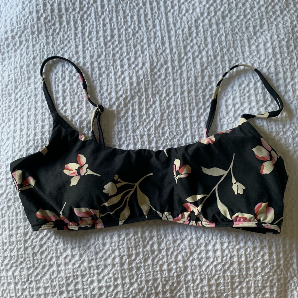 Billabong bralette swim top